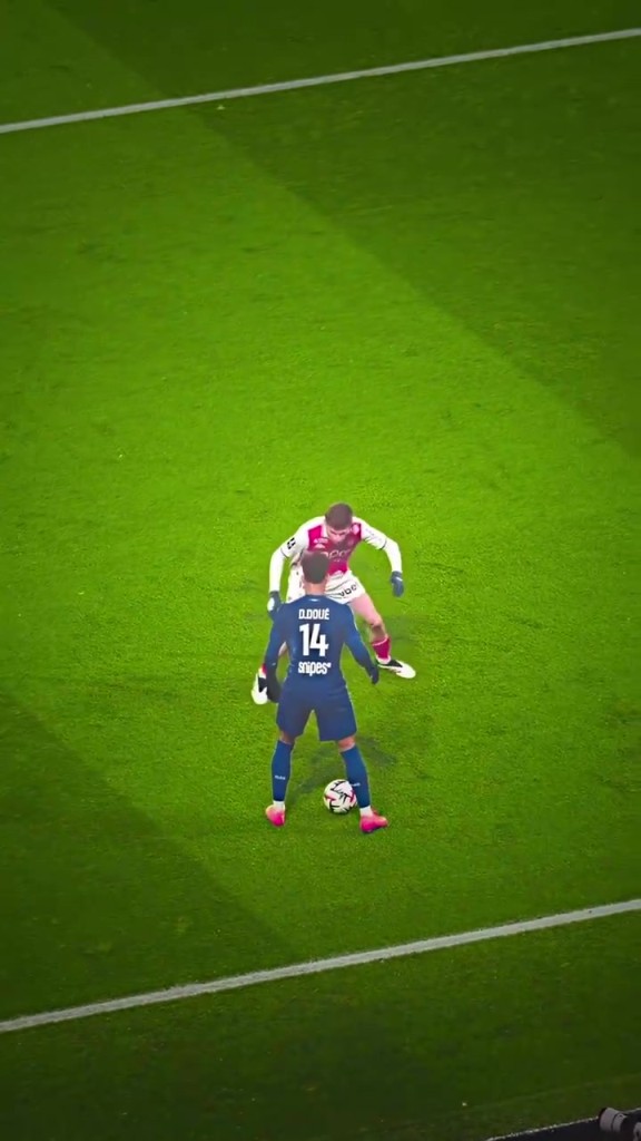 反向牛尾巴！慢鏡頭看杜埃這次極限博弈擺脫！